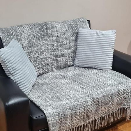 2 Bed Cosy Apartment In Heart Of Mullingar. Екстериор снимка