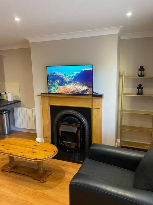 2 Bed Cosy Apartment In Heart Of Mullingar. Екстериор снимка